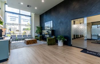 Modern patient waiting area in DNTL Hub.